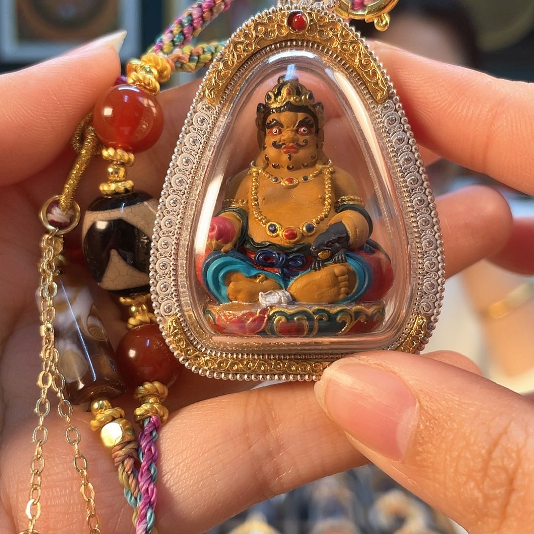 泥塑手绘黄财擦擦吊坠925银外壳有绳有礼盒