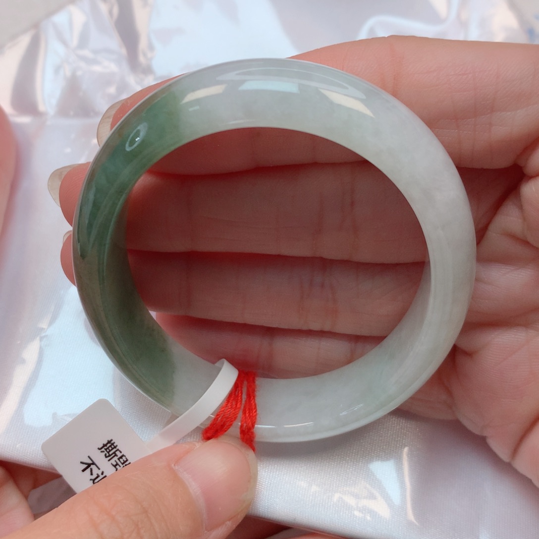 翡翠手镯未镶嵌54贵妃