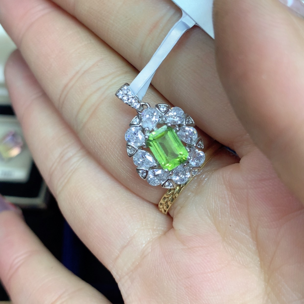 【闪购商品】瓷片楚楚中古满50包邮