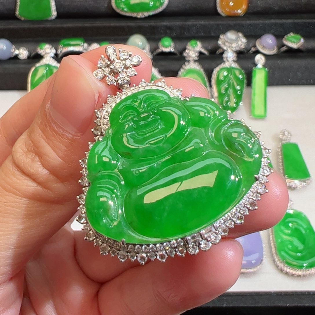 翡翠吊坠(不含链)18K金镶嵌