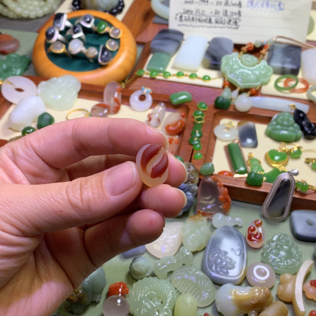 南红玛瑙颈饰未镶嵌小****?南红定制不退不退上下通孔孔道2