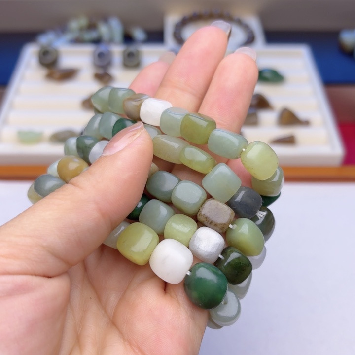 小***e和田玉（糖玉）未镶嵌车挂