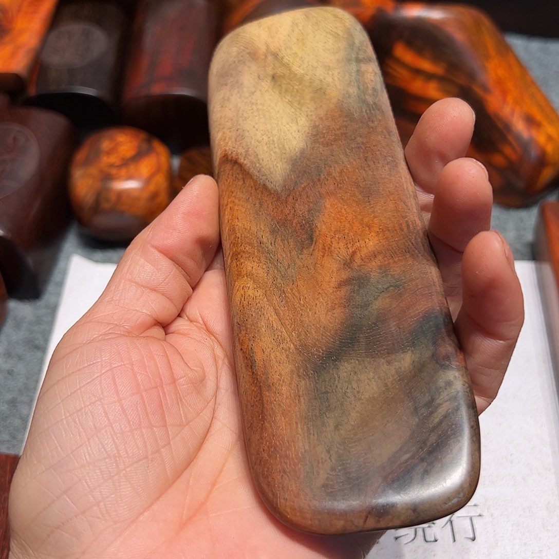 交趾黄檀（大红酸枝）湛***水