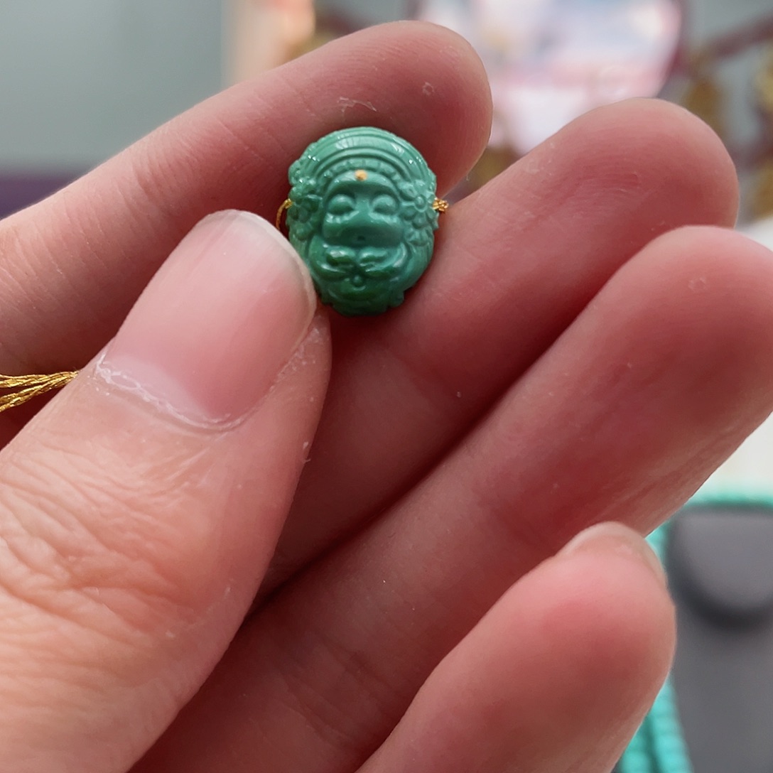 绿松石颈饰未镶嵌