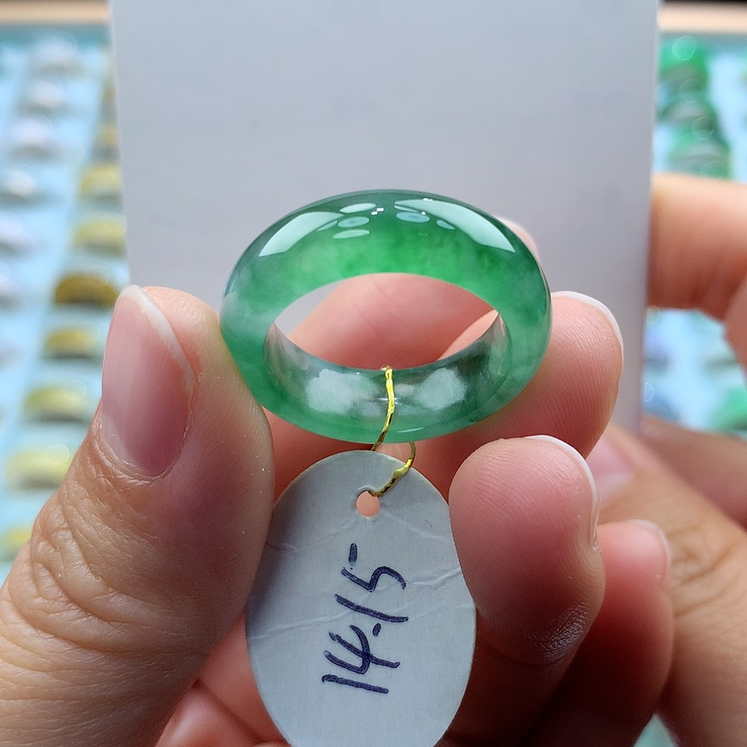 翡翠戒指未镶嵌1415圈