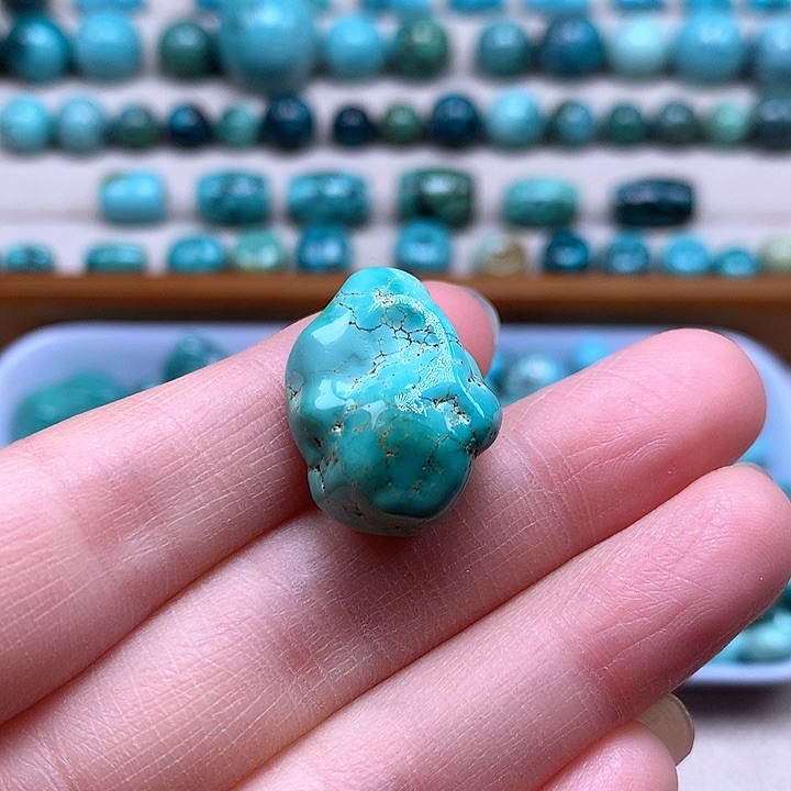 绿松石颈饰未镶嵌