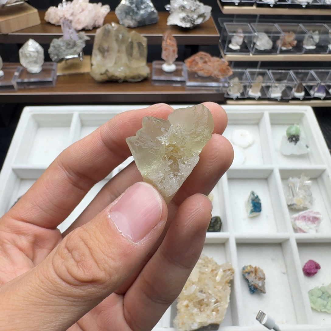 喵***姐珠宝半成品未镶嵌水晶