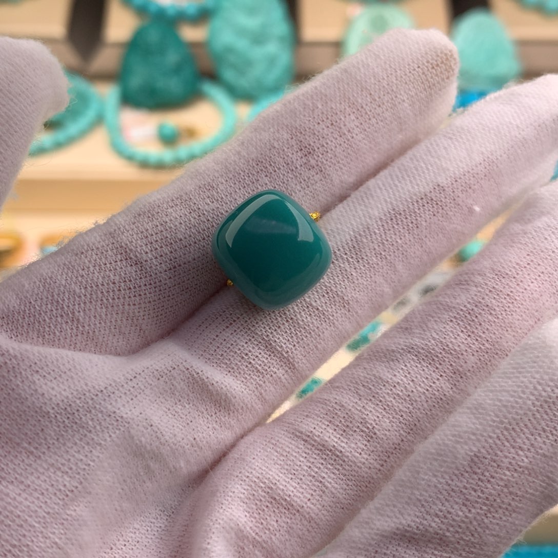 绿松石珠宝奇石未镶嵌14.1*13mm