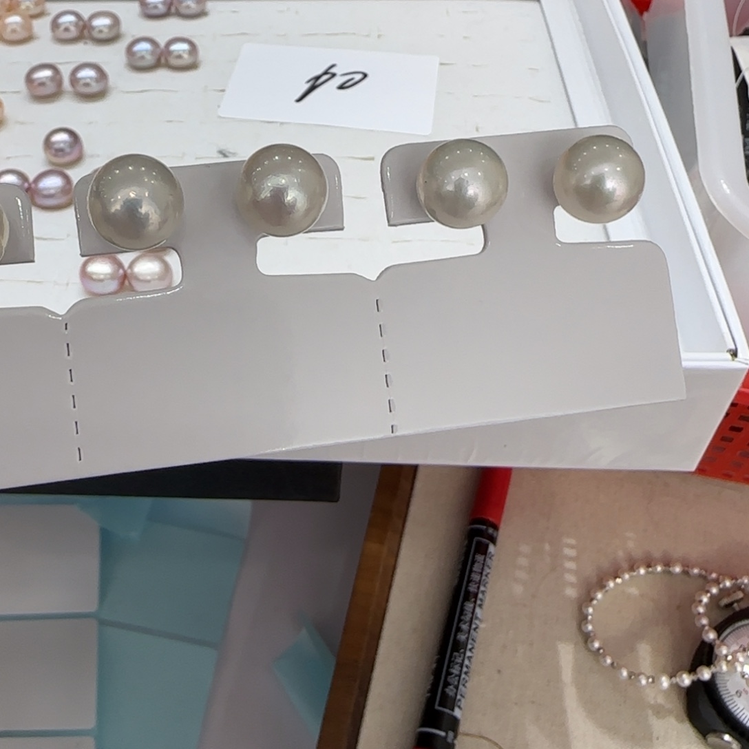 一对，11毫米耳钉未镶嵌淡水珍珠