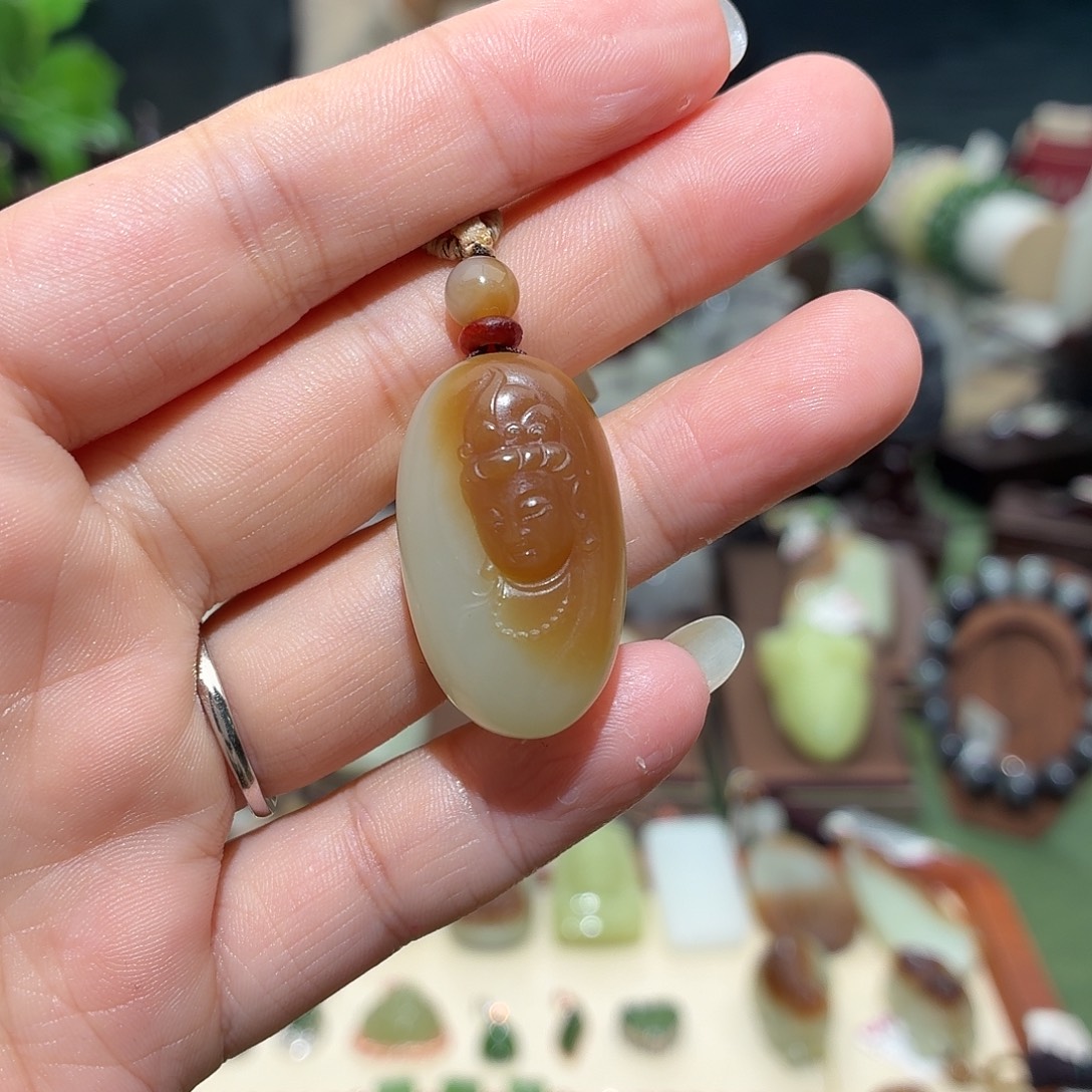 和田玉未镶嵌颈饰