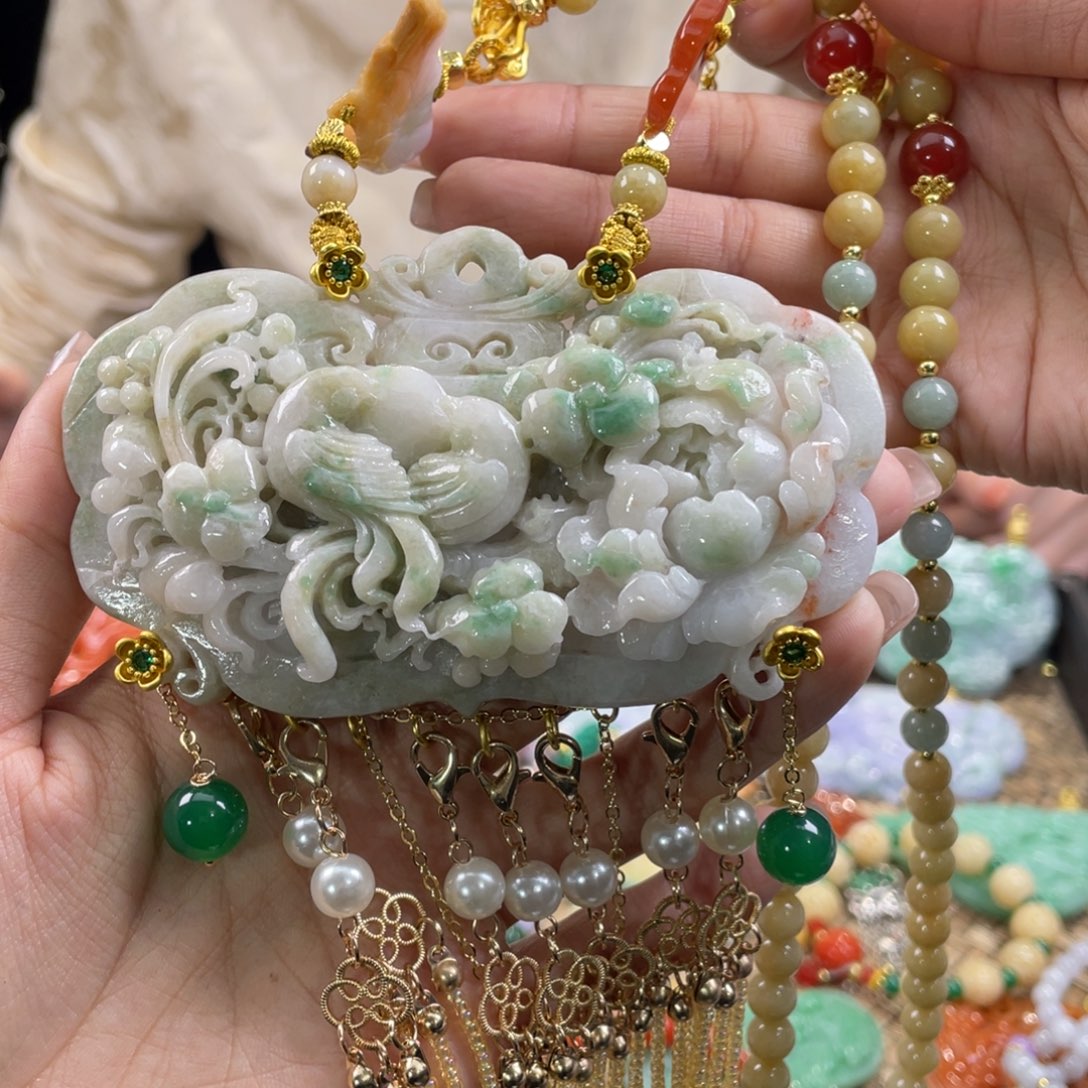 翡翠颈饰未镶嵌代编织