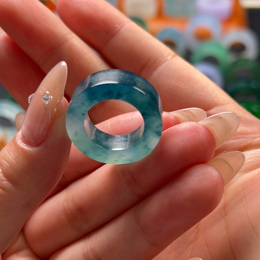 不***猪定制翡翠未镶嵌戒指