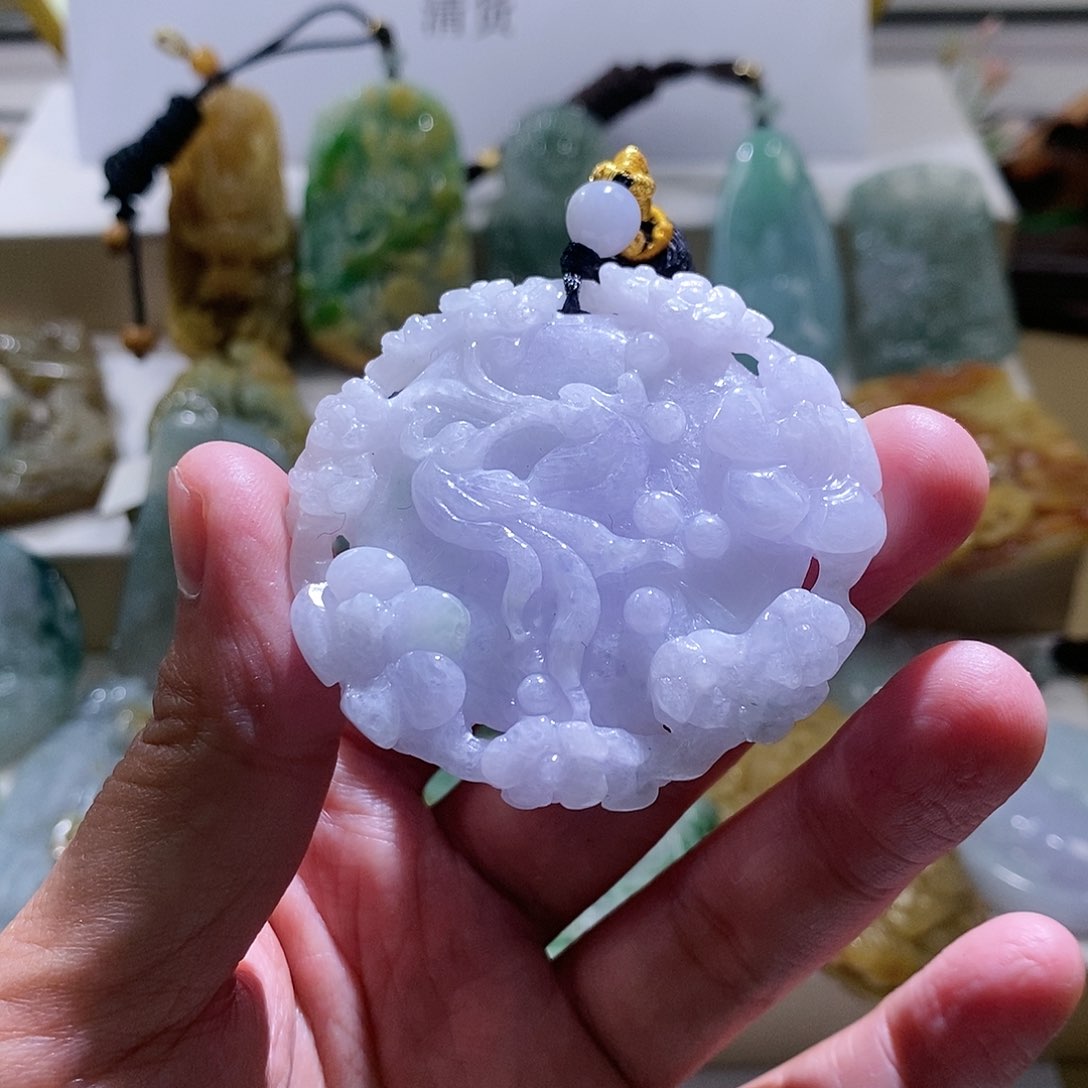 【闪购商品】翡翠颈饰未镶嵌喜上眉梢