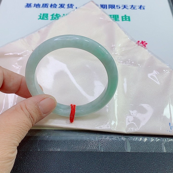 未镶嵌手镯翡翠手镯