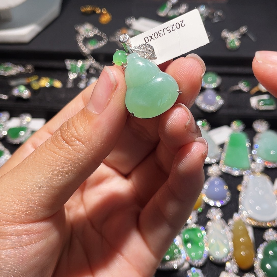 翡翠银S925镶嵌颈饰