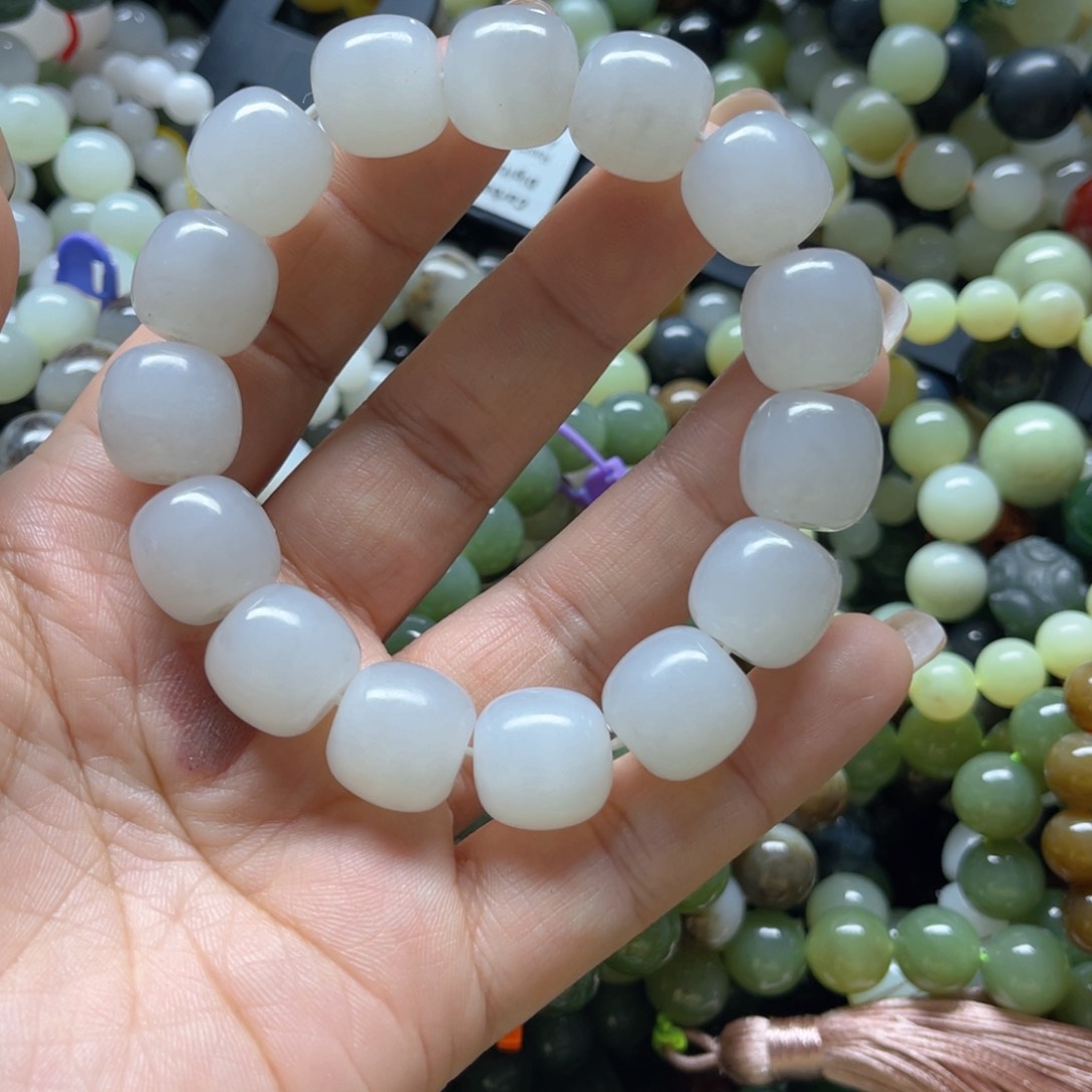 和田玉手链未镶嵌