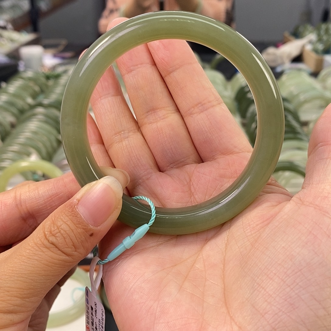 和田玉和田玉手镯59未镶嵌