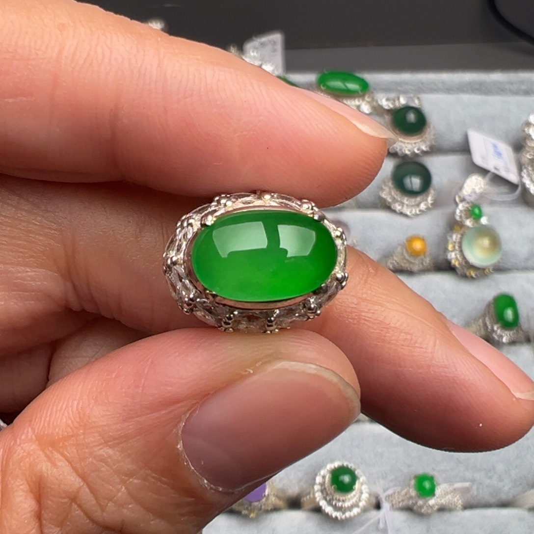 定制翡翠未镶嵌A货