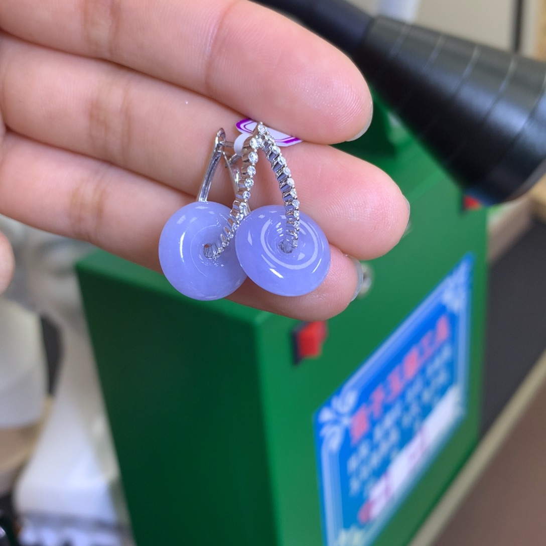 翡翠颈饰18K金镶嵌蓝*色翡翠