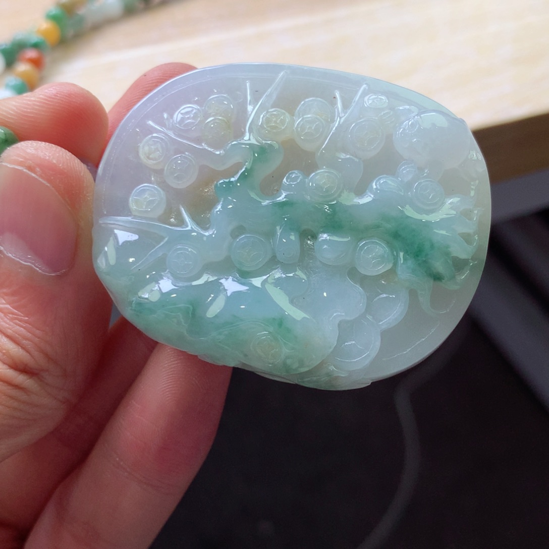 翡翠颈饰未镶嵌吊坠