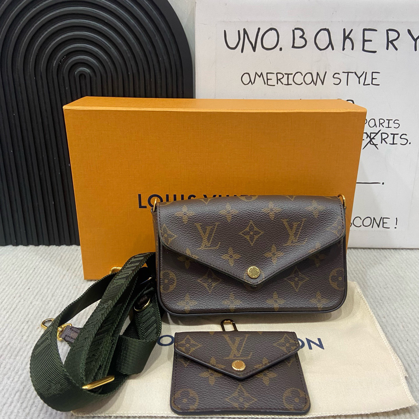 95新 LouisVuitton/路易威登 老花绿肩带三合一 