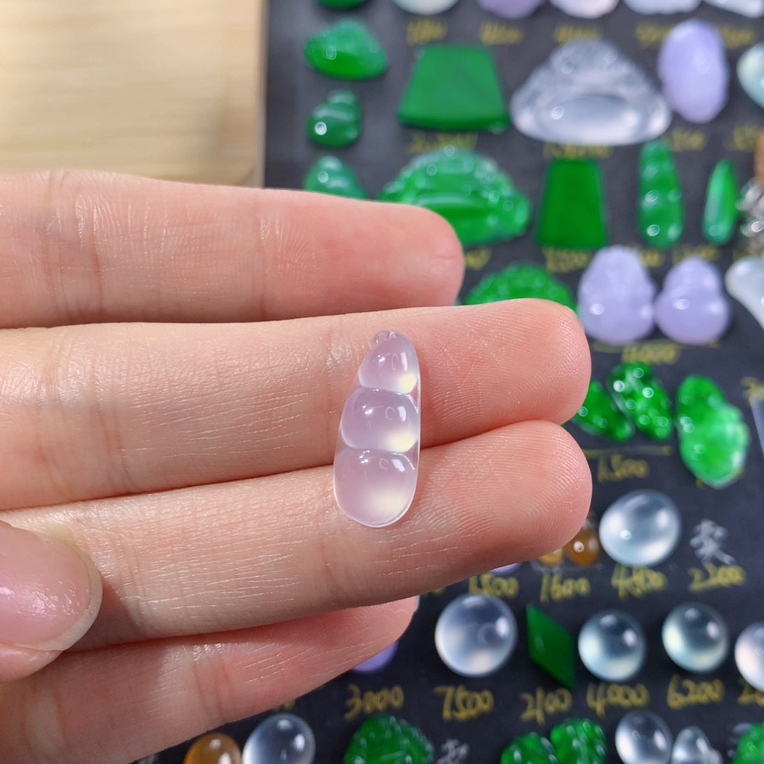 翡翠颈饰未镶嵌豆子