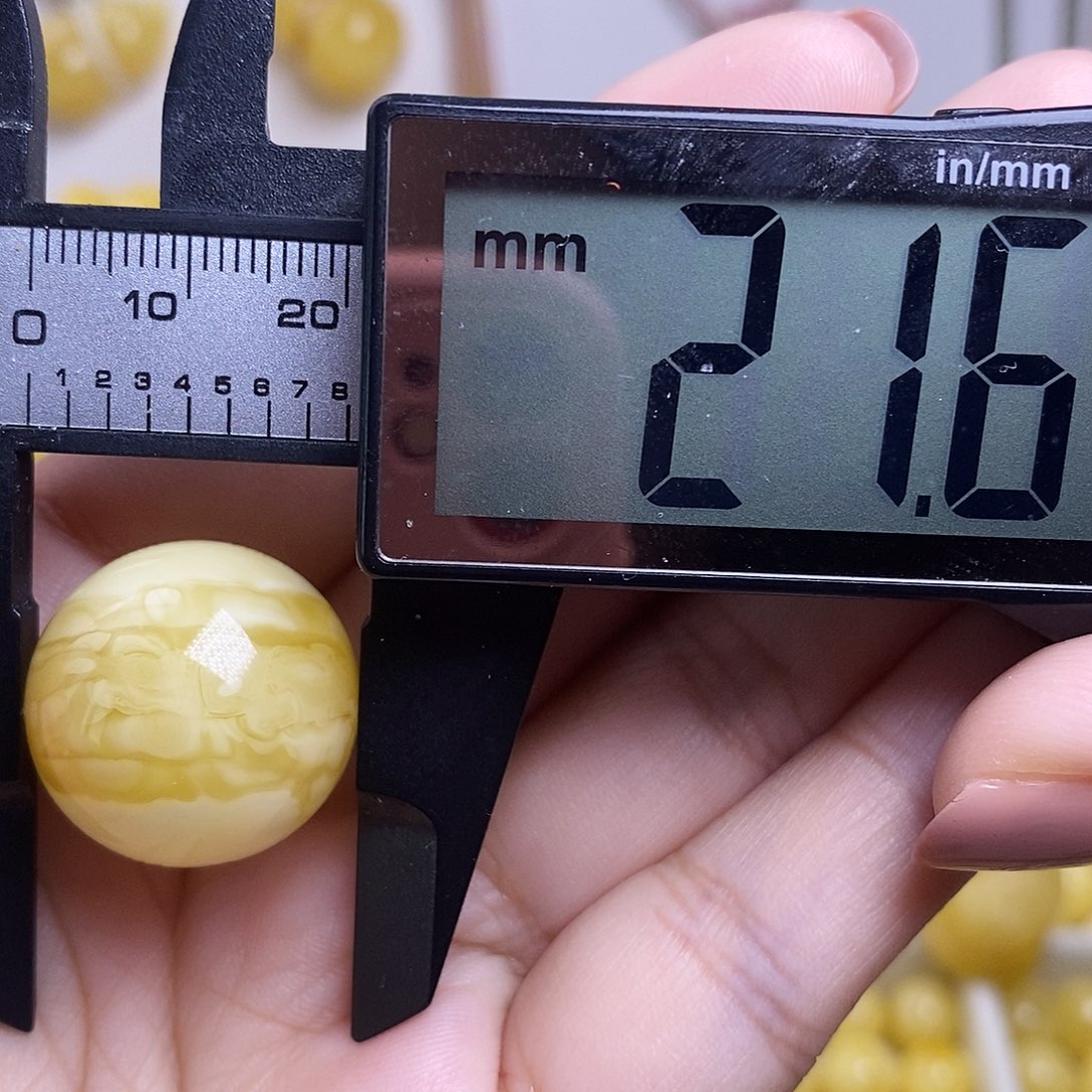 裸石琥珀未镶嵌蜜蜡圆珠