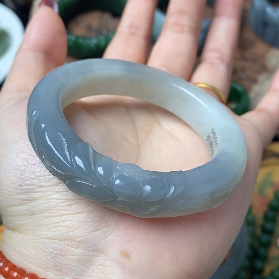 和田玉51#烟灰色手镯未镶嵌