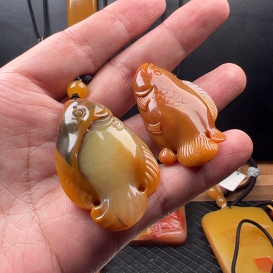 石英质玉（黄龙玉）吊坠(不含链)合金用****0