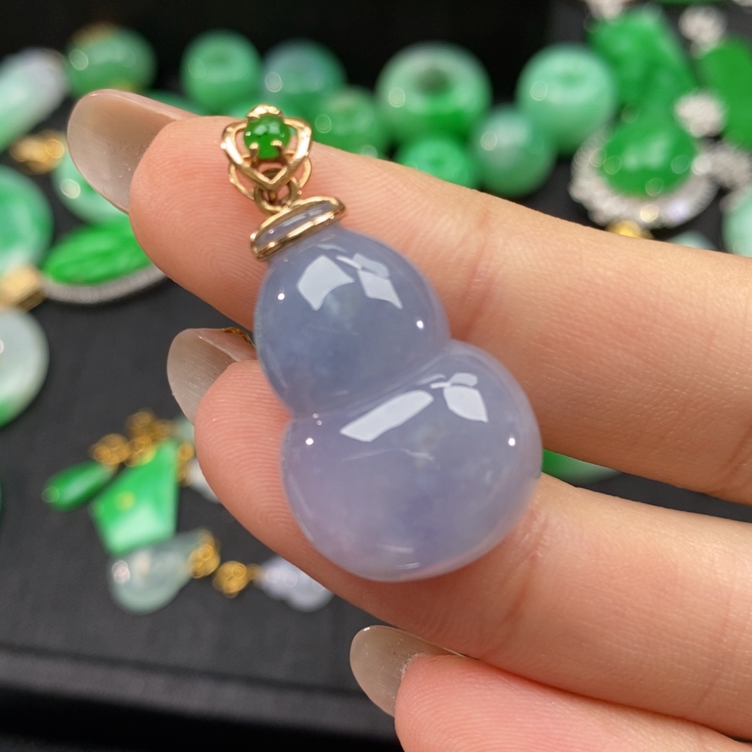 翡翠颈饰18K金镶嵌翡翠