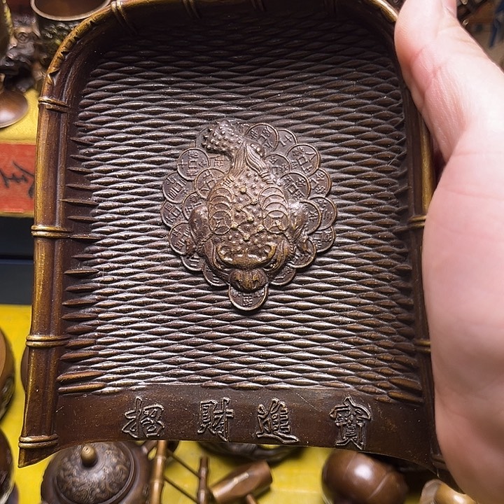 精美铜器点击下单