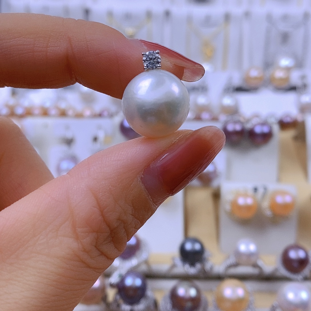 银S925镶嵌淡水珍珠吊坠(赠链)