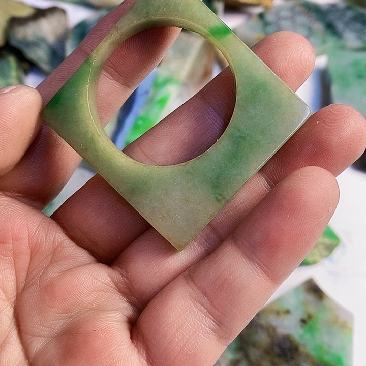 翡翠散珠天然翡翠A货挂件