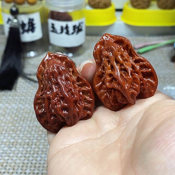 文玩核桃把件葫芦色差