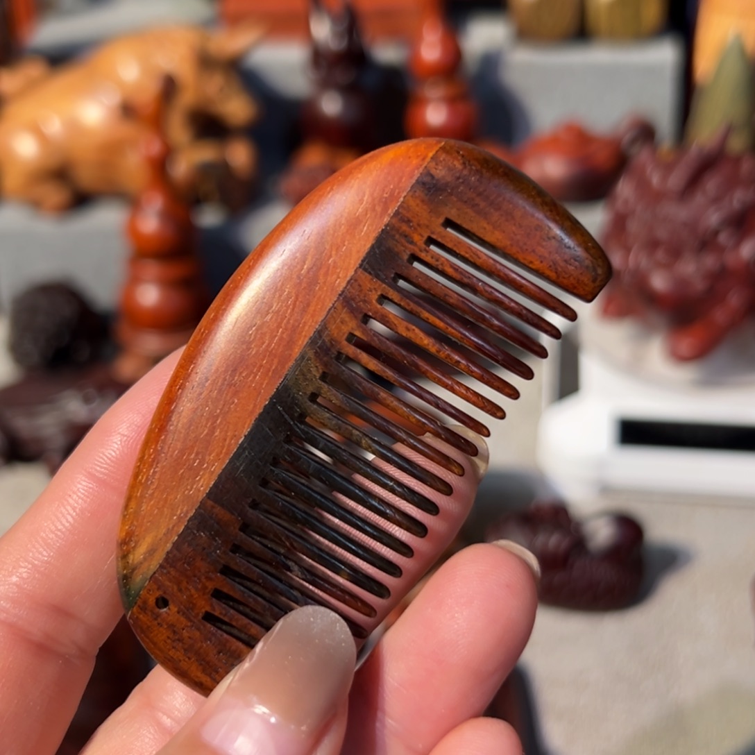 交趾黄檀（大红酸枝）梳子
