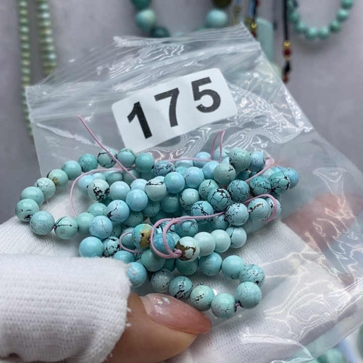 绿松石珠宝奇石未镶嵌漫**雪