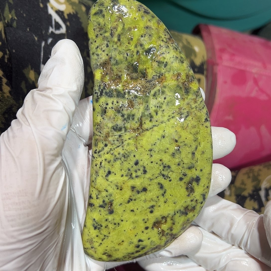 未镶嵌蛇纹石玉西藏藏玉药王石快**乓