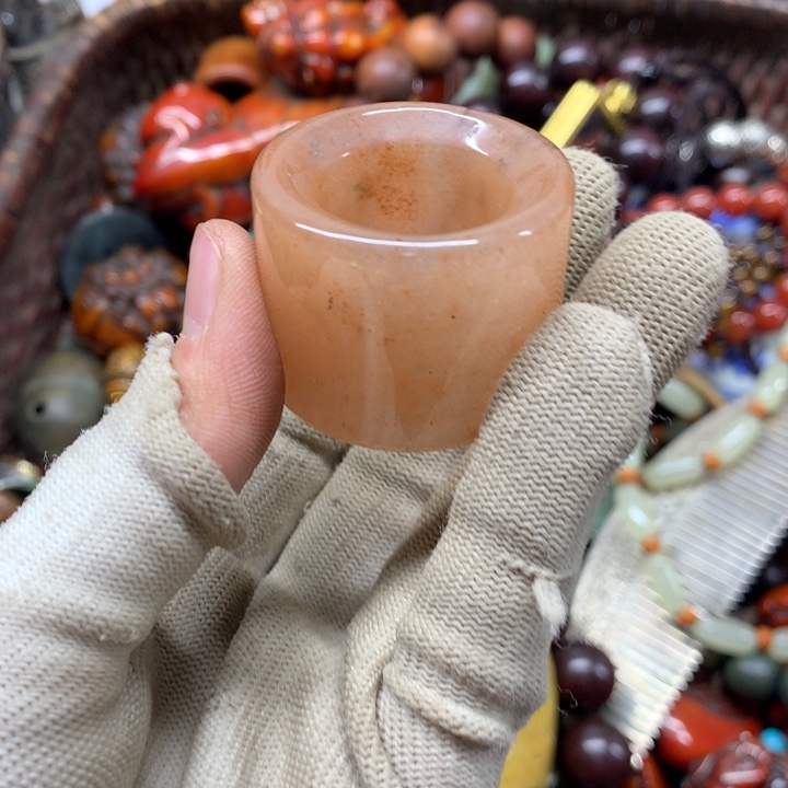 大***风琉璃手工艺品就坐不动声色