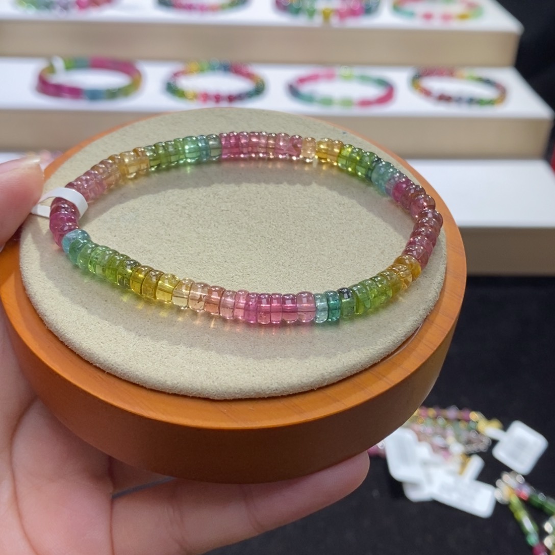 【闪购商品】碧玺手串未镶嵌美**?两天看货期