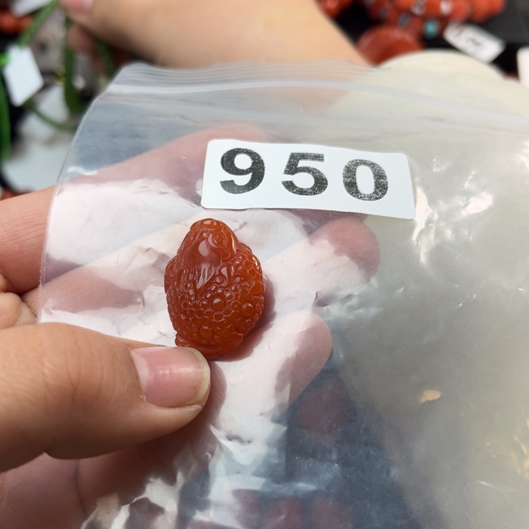 b***鼠南红玛瑙未镶嵌珠宝奇石