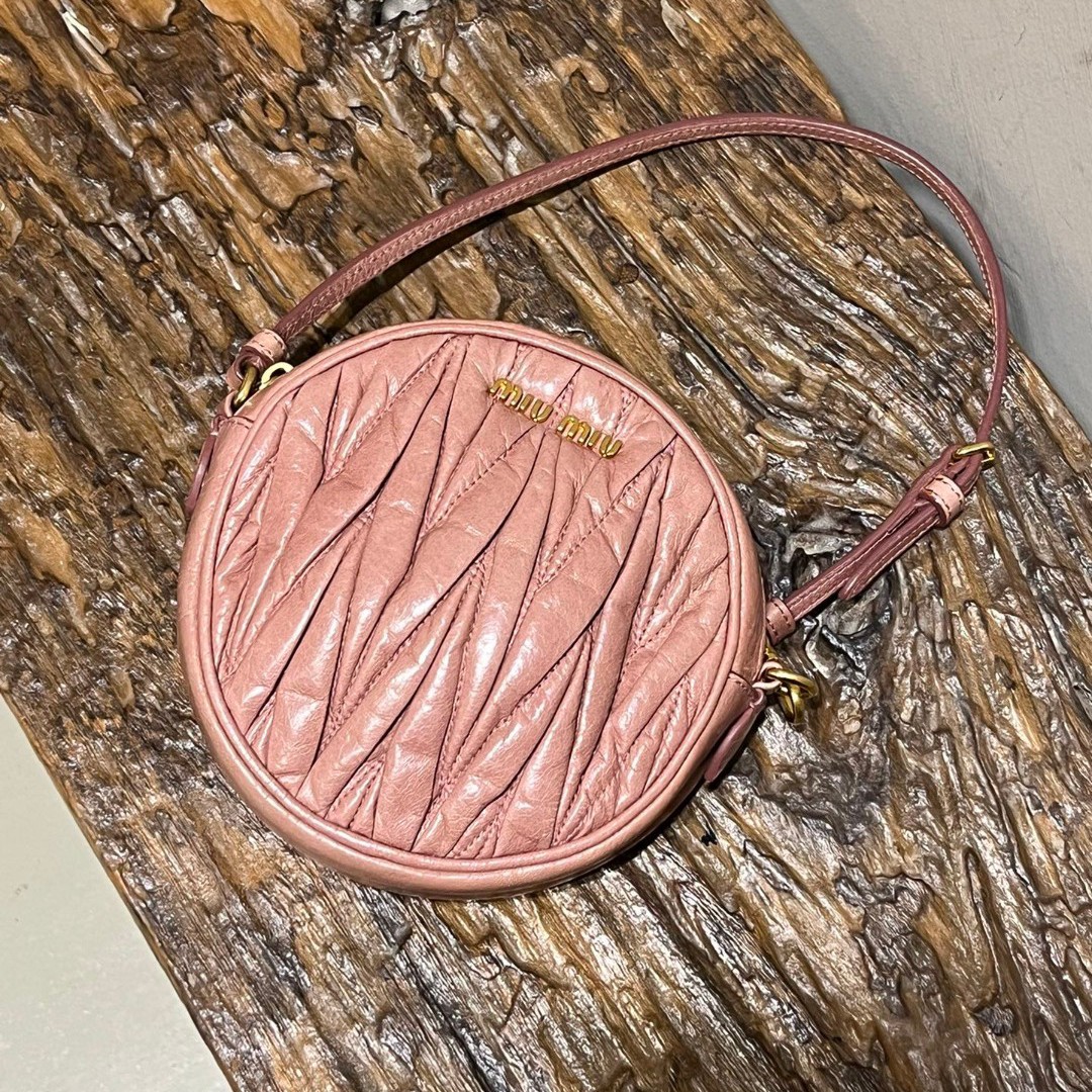 95新 MIU MIU/缪缪 Miumiu粉色小圆饼