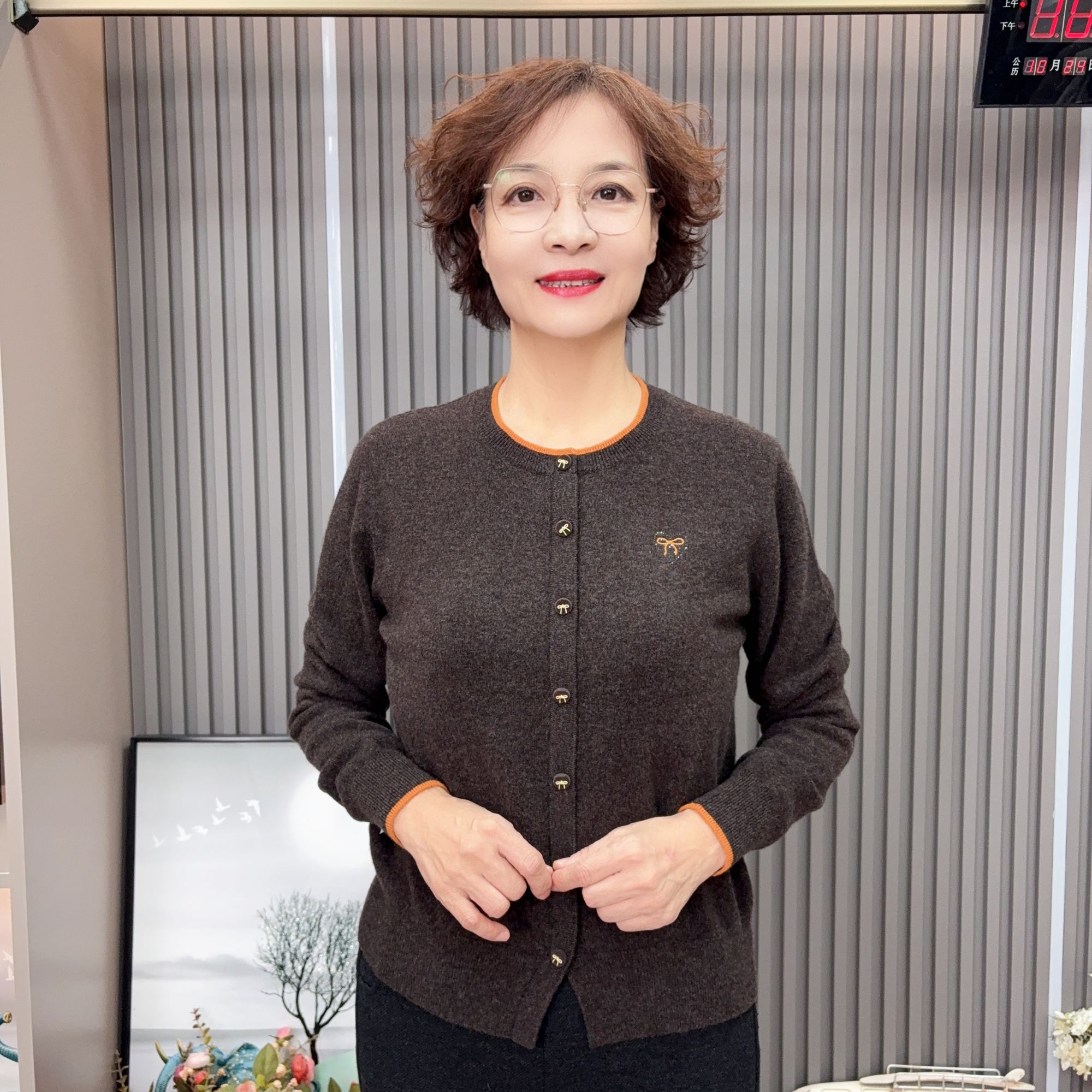 2535-妈妈装中老年女装优雅女人新款高品质套头时尚减龄羊毛衫