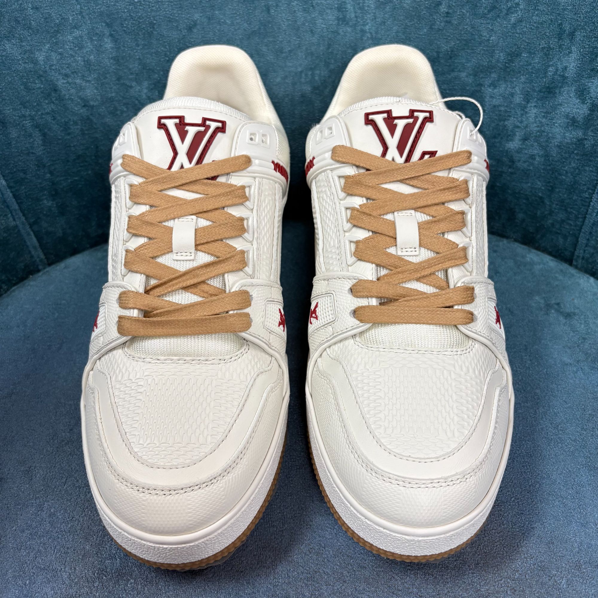 99新 LouisVuitton/路易威登 25年新款白浮雕棋盘格百搭奢鞋