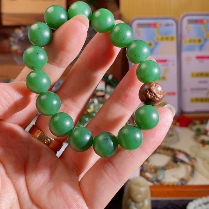 未镶嵌和田玉手链