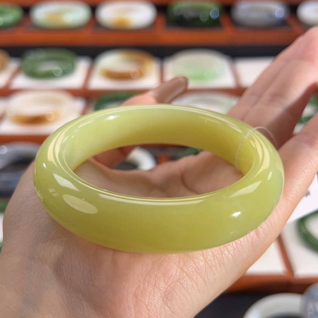 和田玉（黄玉）手镯未镶嵌