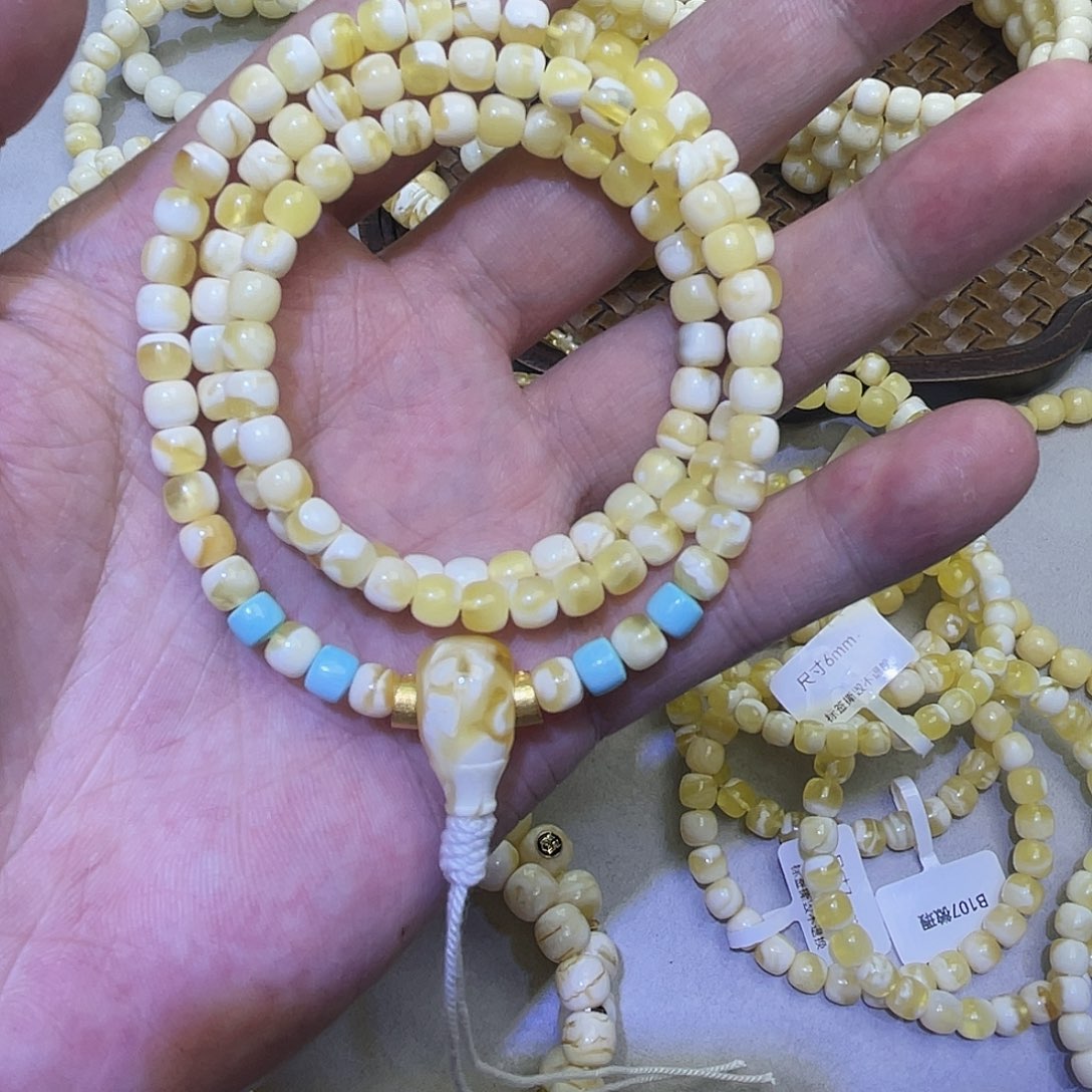 蜜蜡手串未镶嵌108金瓷白5.5m