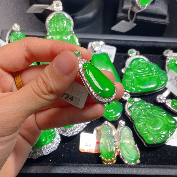 翡翠未镶嵌吊坠(不含链)