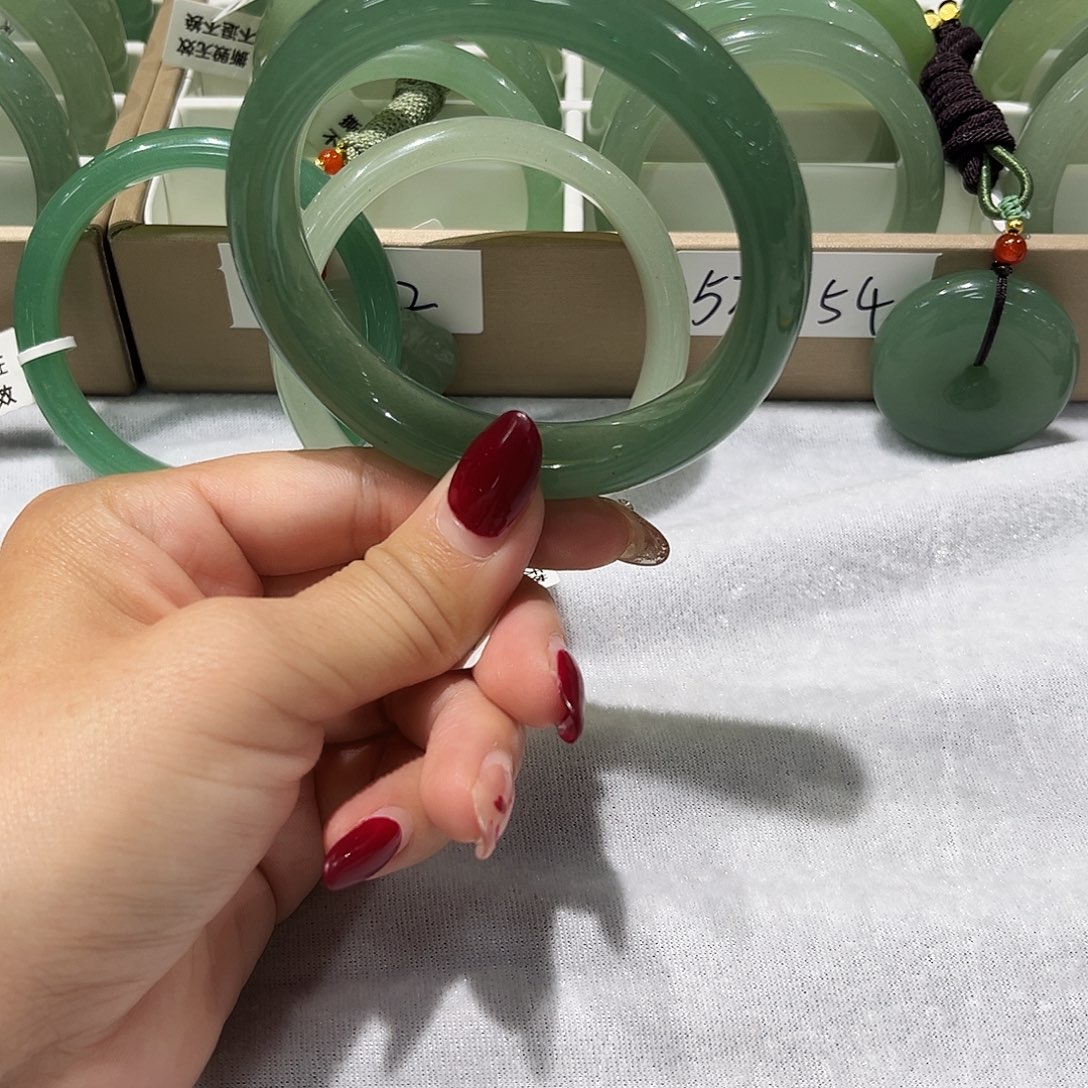 心****东陵石未镶嵌手镯