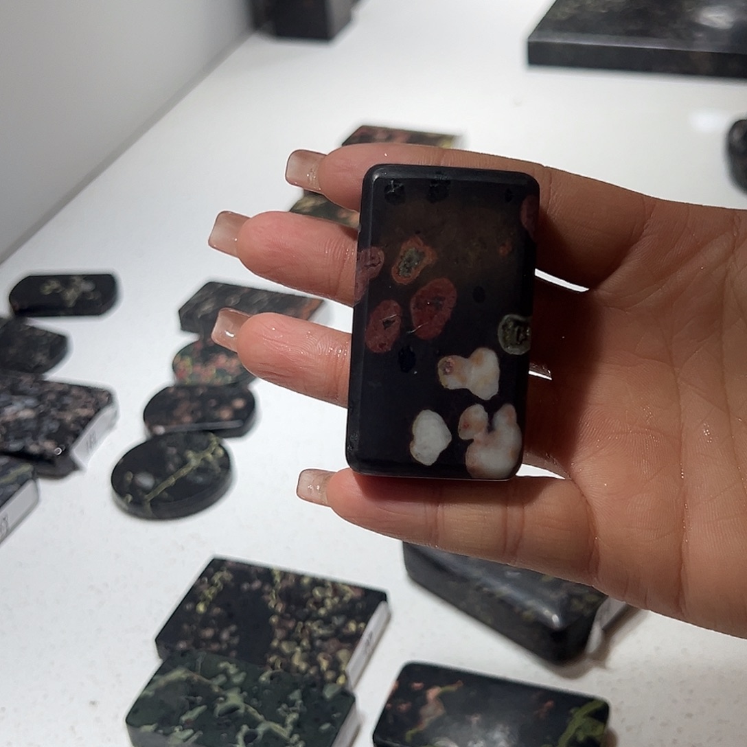 遇壶堂安山玉无事