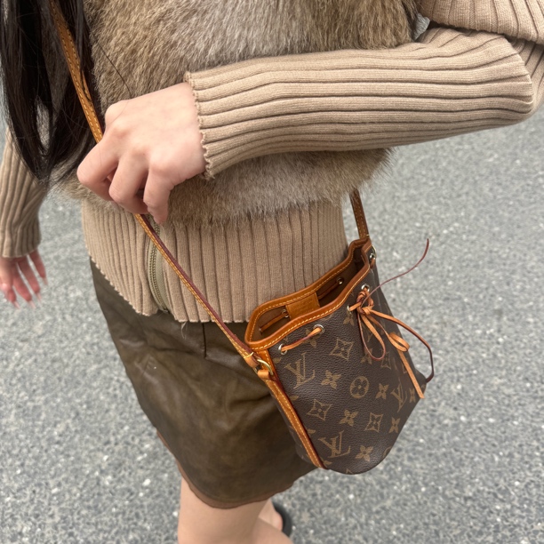 95新 LouisVuitton/路易威登 LV 抽绳mini水桶noe斜挎包